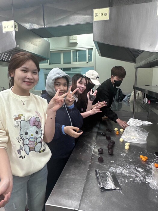 1141 Hoạt động Hương vị biển và ngôn ngữ lễ hội: Trải nghiệm làm bánh với trứng muối kiểu Đài Loan图片