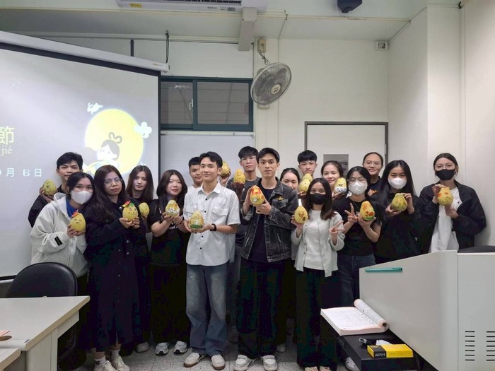 Happy Mid-Autumn Festival - Pomelo Painting Event!Image